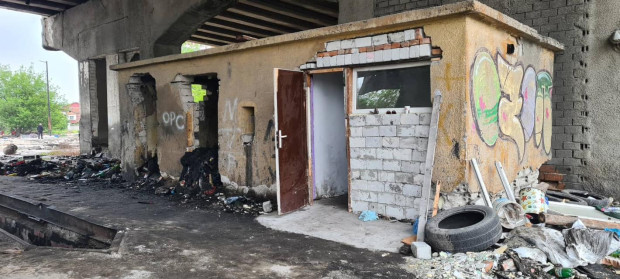 TD Изчистиха опасните сгради и сметището под надлез Васил Левски
