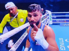 Даниел Асенов осигури втори успех за България на Световното по бокс