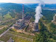 "Възраждане" иска изслушване на министри заради въглищните централи