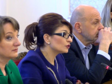 Десислава Атанасова към БСП: Готови сме да разискваме секторни политики, за да намерим баланс