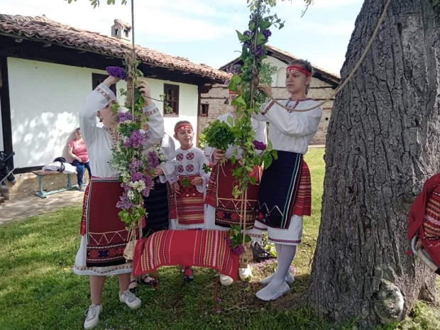 Арбанаси празнува Гергьовден в църква-музей "Св. Георги"