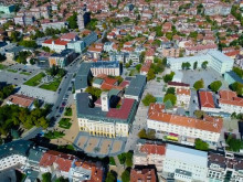 Коя е най-голямата по площ община в България?