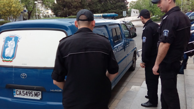 Бургаският апелативен съд потвърди днес най тежката мярка за неотклонение задържане