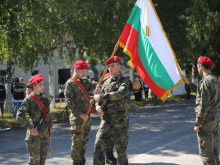 Висши офицери: При нас служат най-подготвените мъже и жени на България