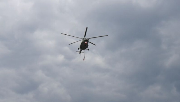 TD Военни хеликоптери единият от които с българското знаме прелетяха преди