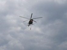 Военни хеликоптери прелетяха над Главната