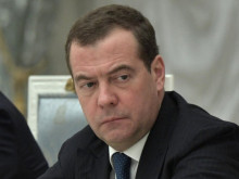 Медведев: Германия скоро ще загуби политическото лидерство в "обединена Европа"