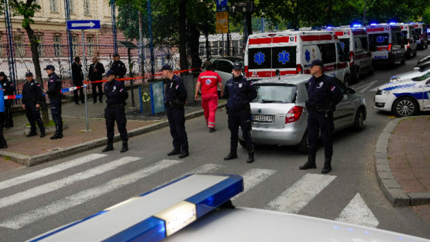 Сръбската полиция е задържала в Белград непълнолетно лице, което се
