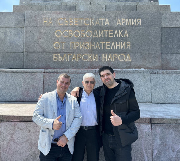 Иван Таков: Плочата на Паметника на Съветската армия е възстановена