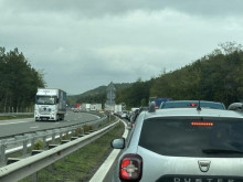Засилен трафик в цялата страна