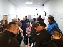 Напрежение в Пловдив заради Галя, която роди сама вкъщи детето си Буда и отказа да го впише в "дяволската система"