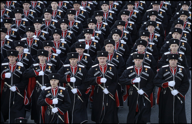 С нетрадиционно скромен военен парад - Русия отбелязва 78г. от