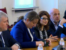 Десислава Атанасова: Коалиция ПП-ДБ се превърна от "има как" в "няма пък"
