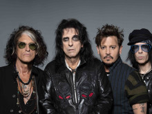 ����� ��� �������� �� ����� ��� � �������� �� ������� � Hollywood Vampires, ��� ����� �� ������������ ��