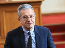 Йордан Цонев към Мария Габриел: На България й отива да има жена за премиер