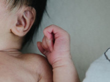 Борят се за живота на пребитото бебе от Видин