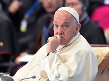Папата може да приеме Володимир Зеленски във Ватикана на 13 май