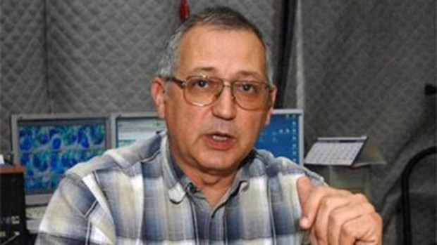 Петър Янков е управител на метеорологичния офис на ТВ МЕТ Роден