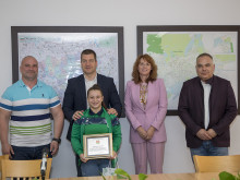 Община Стара Загора награди шампионката от Балканското първенство по борба Даяна Стойчева