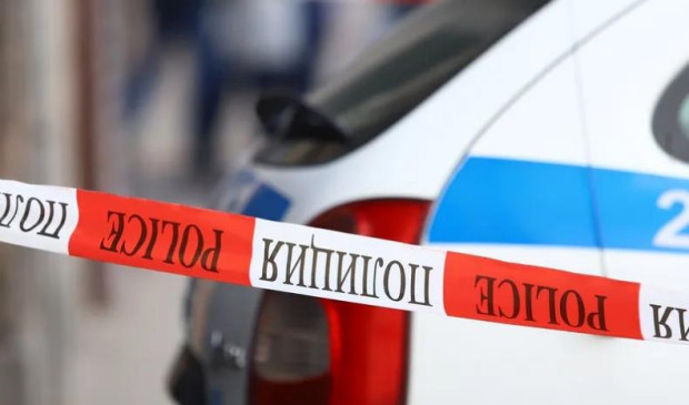 Психично болен мъж нападна с нож две момчета в Ловеч