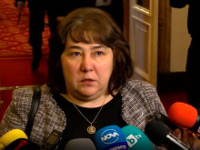 Росица Велкова: При удължителен закон за бюджета, НС трябва да определи лимит за теглене на нов дълг