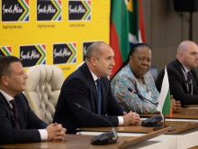  Радев: България има амбицията да активизира сътрудничеството си с ЮАР