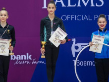 Елвира Краснобаева с титлата в многобоя при девойки старша възраст на Държавното по художествена гимнастика