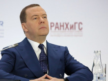 Медведев подкрепи идеята за създаване на "антисанкционен клуб" от страни