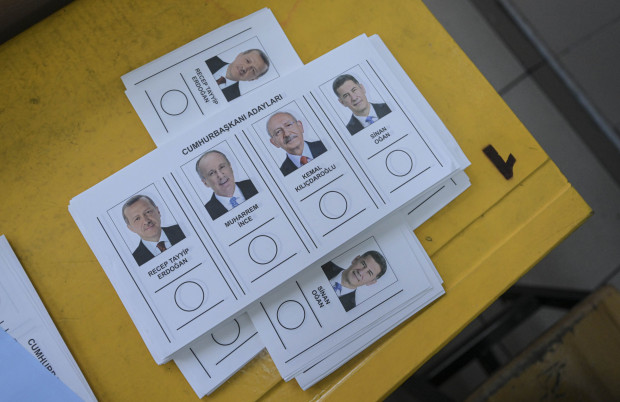 Завърши гласуването на президентските и парламентарни избори в Турция