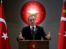 Ердоган призова привържениците си да "пазят урните"