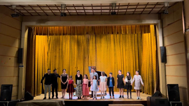 TD Тринадесет деца пианисти от двуезичното музикалното училище Stefanov Music House
