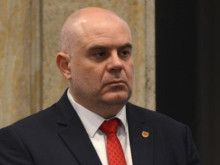 Политическите реакции за скъсаната оставка на Иван Гешев