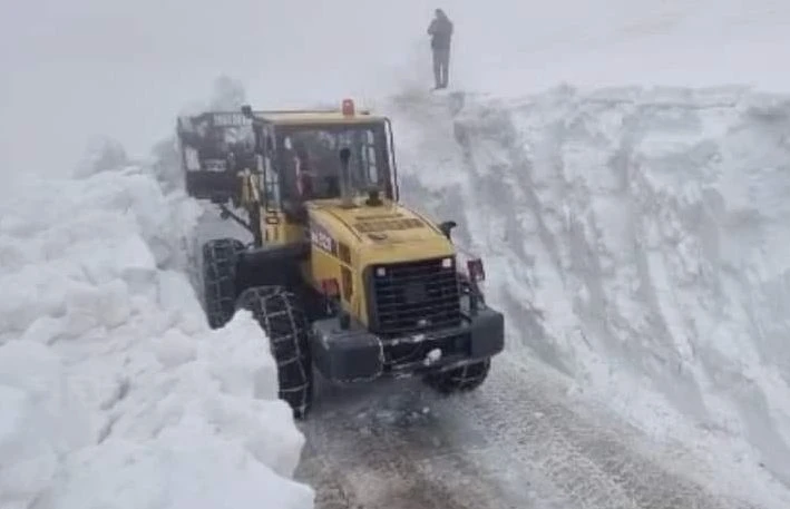Вижте какво става в съседна на България страна