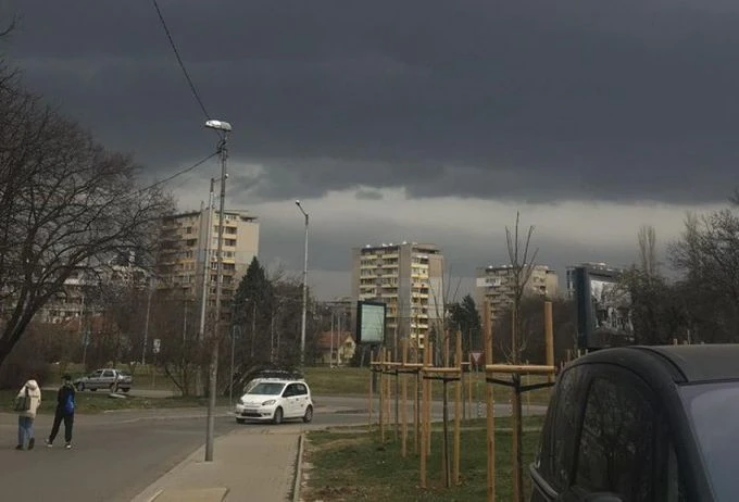 Двойно предупреждение за почти цяла България!