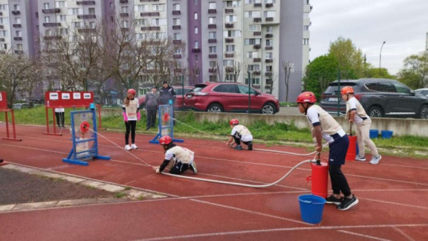TD За поредна година РДПБЗН Бургас организира областните състезания на младежките противопожарни