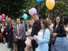 Сълзи от щастие в пловдивско училище