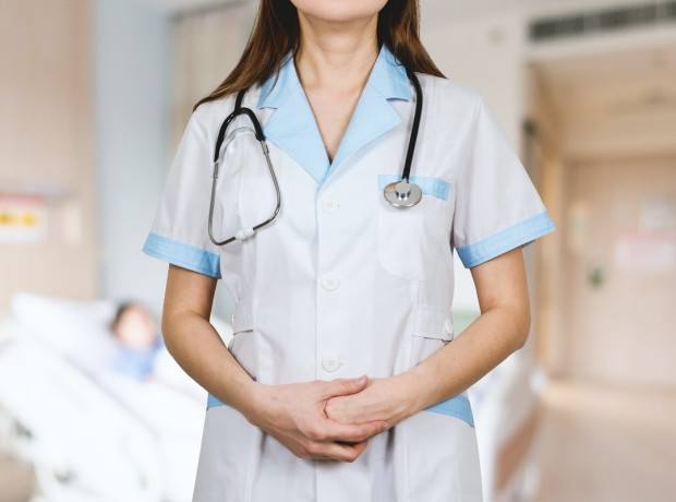 Средно по 1000 медицински сестри на година напускат здравната ни