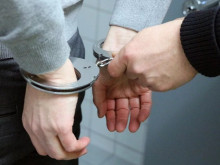 "Вътрешна сигурност" задържа полицай в Казанлък