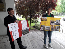 Течове и мухъл: Родители очакват реален старт на ремонта на Хуманитарната гимназия в Пловдив