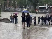 Най-тъжното изпращане на абитуриенти в Пловдив! Ученичка: Смях и позор!