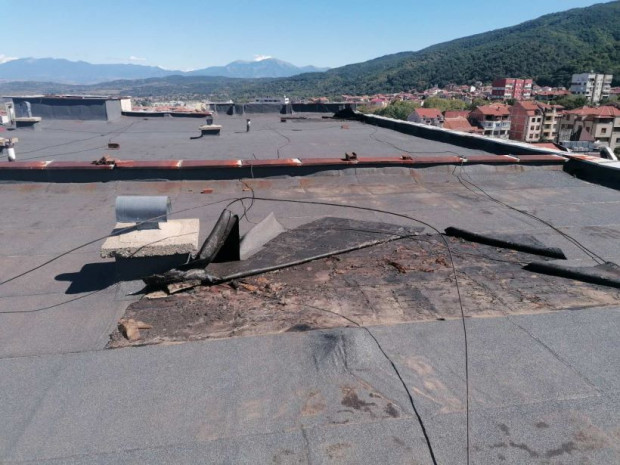 TD Започва ремонт на покрива на болничната сграда в Петрич предаде