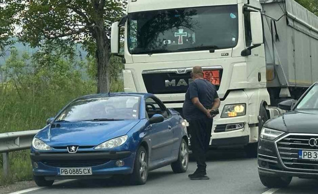 TD Голямо задръстване се образува на Околовръстното шосе на Пловдив