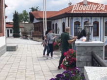 Технически проблем приземил парапланериста върху църквата