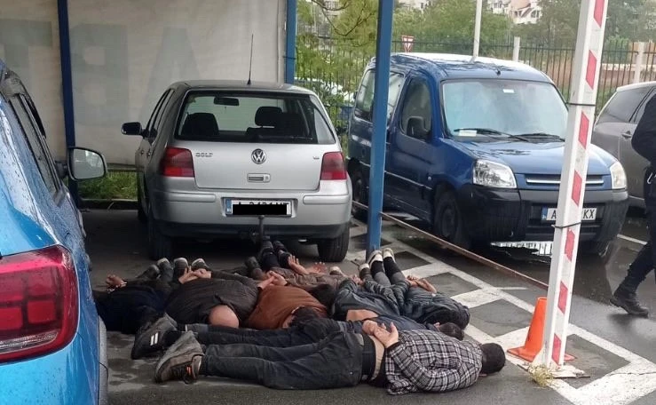 Девет нелегални мигранти са задържани в Бургас