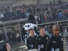 Африканец с немски паспорт идва на проби в Локо