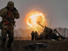 Украинското МО за Бахмут: Ситуацията е критична, но държим отбраната