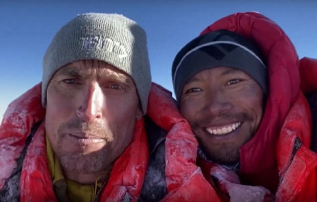 Британец изкачи Еверест за рекордния 17 и път Кентън Кул достигна