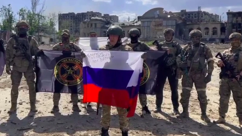 Руското МО твърди, че Бахмут е превзет, Владимир Путин поздрави войските