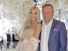 Анита още страда по Рачков