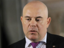 Главният прокурор Гешев ще даде показания за търговия с влияние